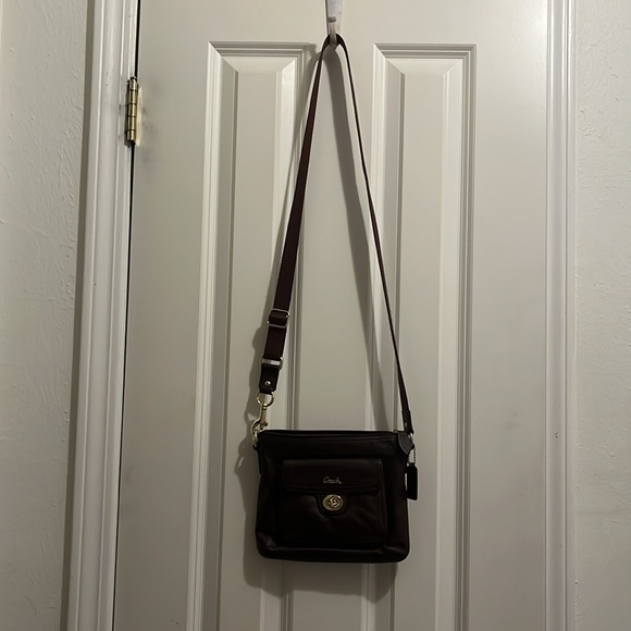 EUC Coach purse with adjustable strap - Picture 5 of 5